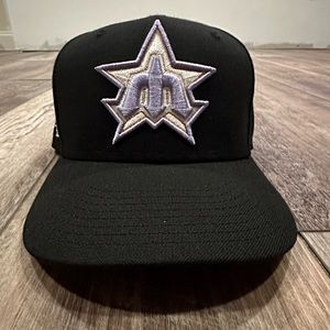 SEATTLE MARINERS 1979 ALL-STAR GAME JET BLACK / LAVENDER MyFitteds NEW ERA 71/8